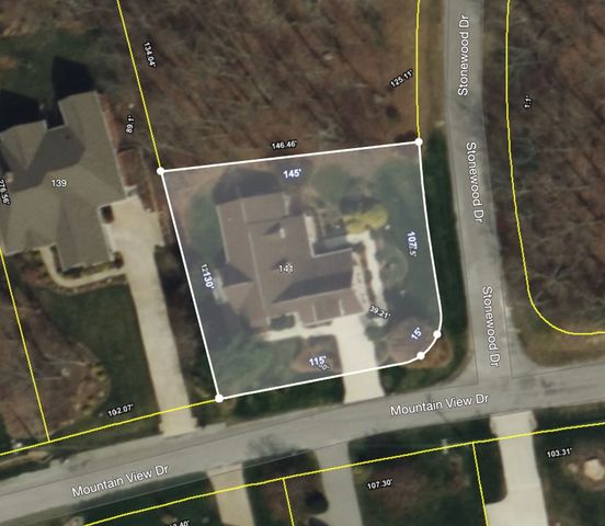 141 Mountain View Dr, Crossville, TN 38558