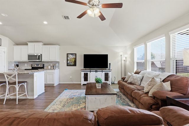 2541 Weatherford Heights Drive, Weatherford, TX 76087