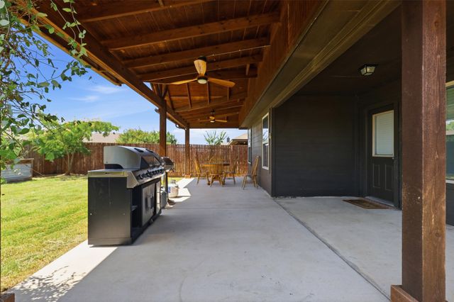 2541 Weatherford Heights Drive, Weatherford, TX 76087
