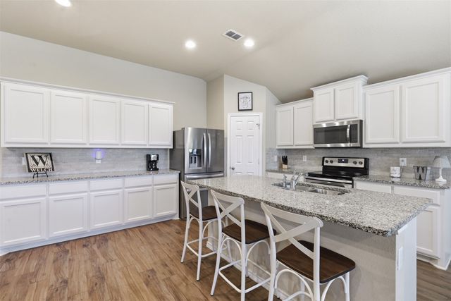 2541 Weatherford Heights Drive, Weatherford, TX 76087