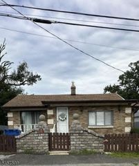 216 Hillcrest Ave, Old Bridge Twp., NJ 08879