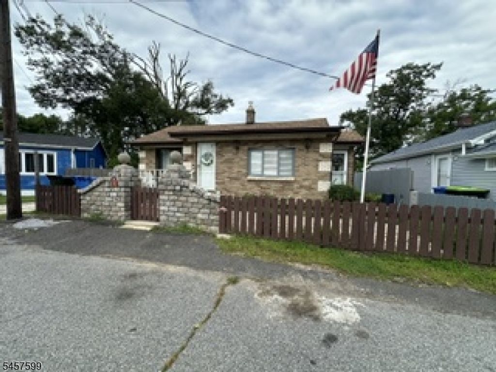 216 Hillcrest Ave, Old Bridge Twp., NJ 08879 — photo 3