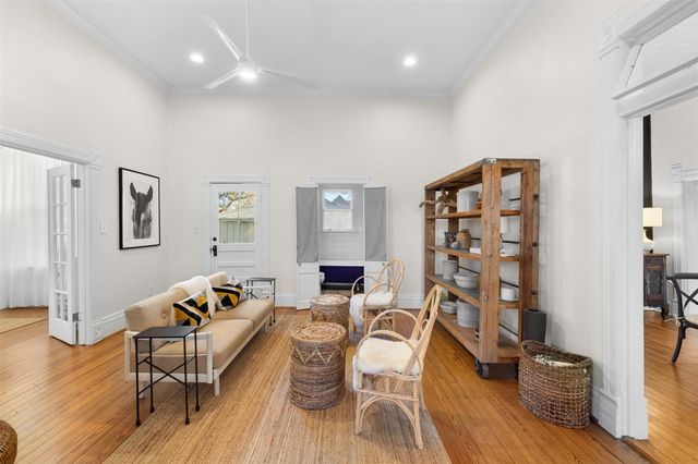 348 N Franklin Street, La Grange, TX 78945