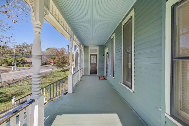 348 N Franklin Street, La Grange, TX 78945