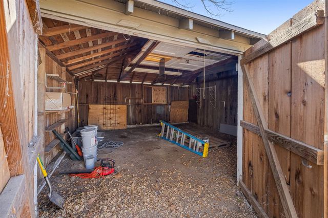 348 N Franklin Street, La Grange, TX 78945