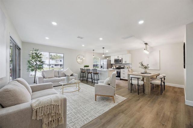 594 HEATHERTON VILLAGE, Altamonte Springs, FL 32714