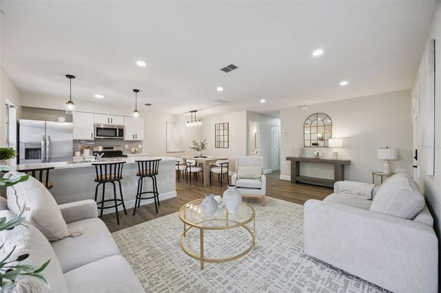 594 HEATHERTON VILLAGE, Altamonte Springs, FL 32714