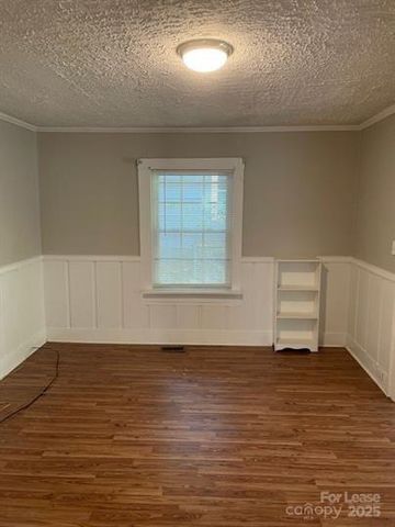 1036 Ridge Avenue, Gastonia, NC 28052