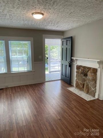 1036 Ridge Avenue, Gastonia, NC 28052