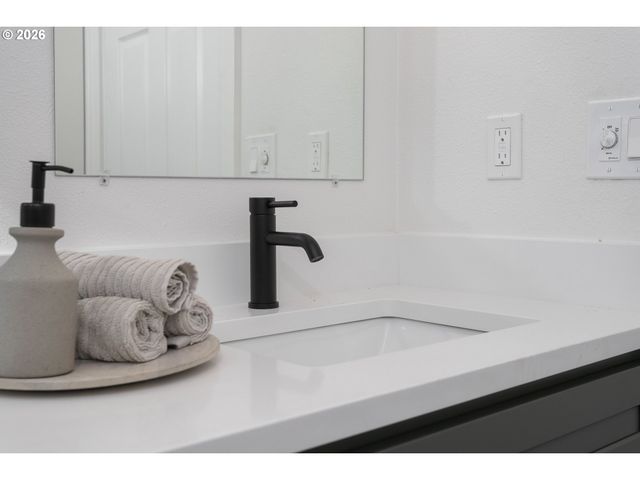 4915 Ne 79TH Ave, Portland, OR 97218