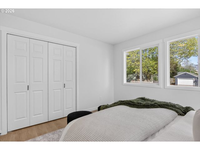 4915 Ne 79TH Ave, Portland, OR 97218