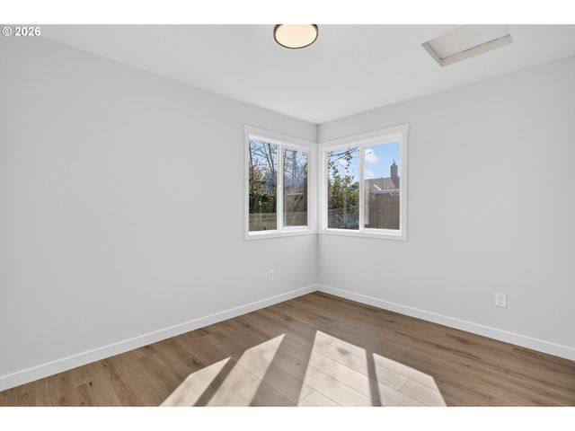 4915 Ne 79TH Ave, Portland, OR 97218