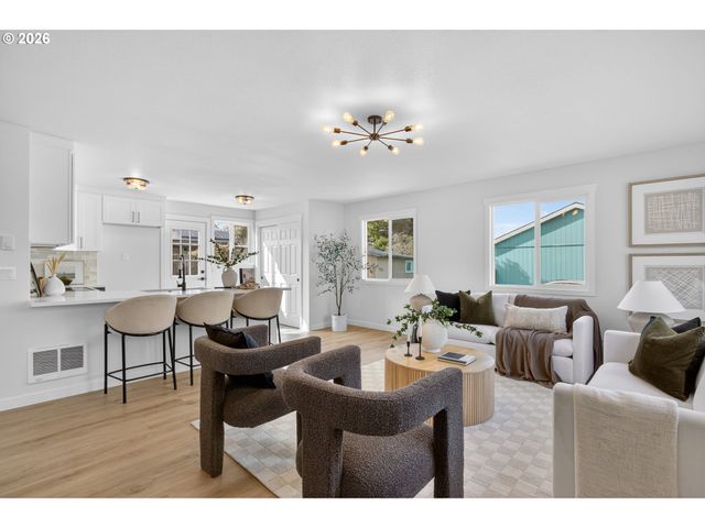 4915 Ne 79TH Ave, Portland, OR 97218