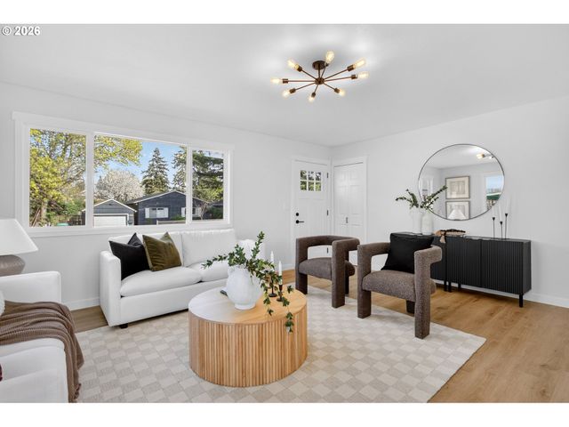 4915 Ne 79TH Ave, Portland, OR 97218