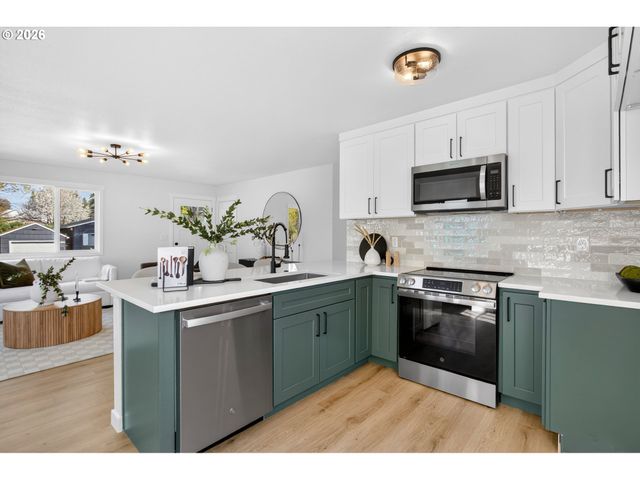 4915 Ne 79TH Ave, Portland, OR 97218