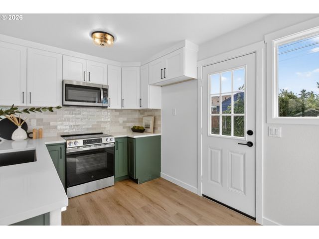 4915 Ne 79TH Ave, Portland, OR 97218