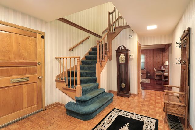 1515 Sequoia Trail, Glenview, IL 60025
