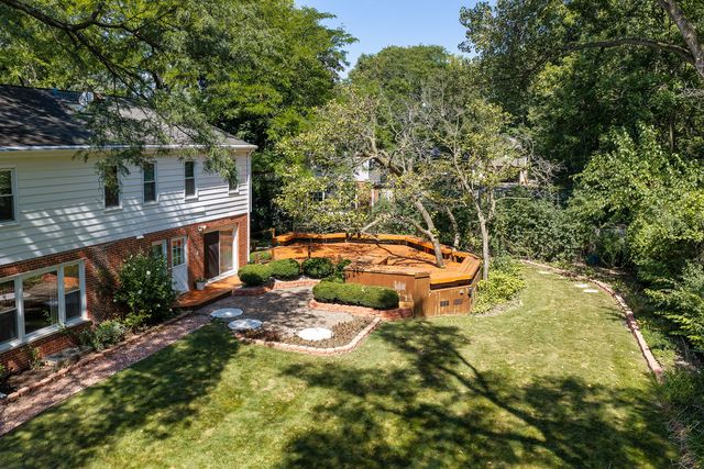 1515 Sequoia Trail, Glenview, IL 60025