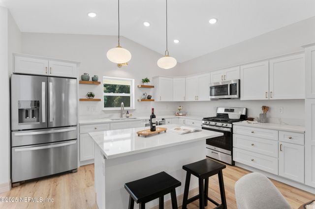 112 OLEANDER Drive, San Mateo, FL 32187