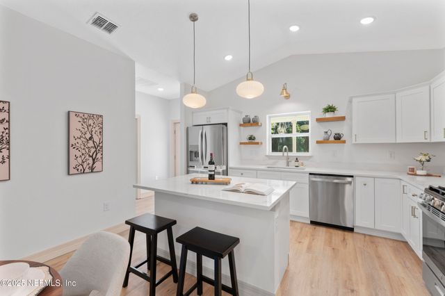 112 OLEANDER Drive, San Mateo, FL 32187