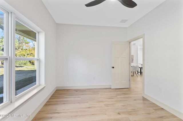 112 OLEANDER Drive, San Mateo, FL 32187