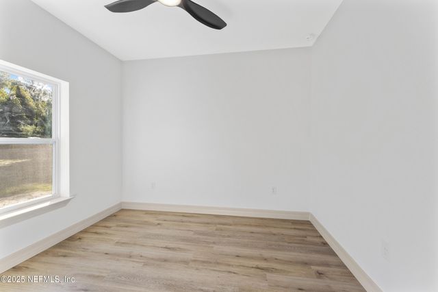 112 OLEANDER Drive, San Mateo, FL 32187