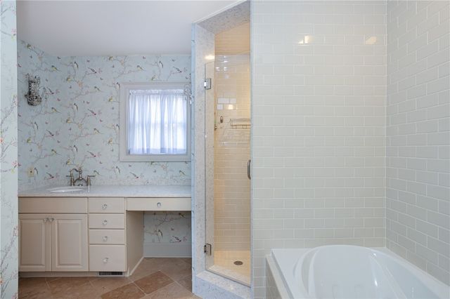 63 Coggeshall Avenue, Newport, RI 02840