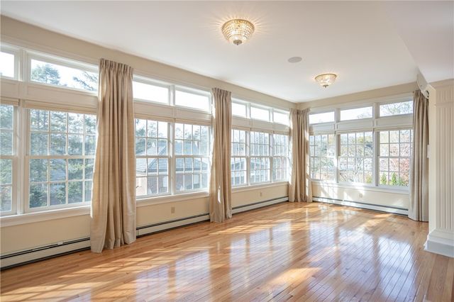 63 Coggeshall Avenue, Newport, RI 02840