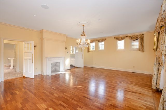 63 Coggeshall Avenue, Newport, RI 02840