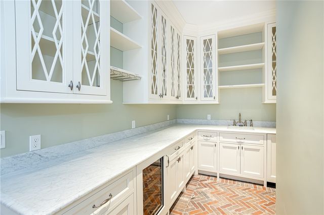 63 Coggeshall Avenue, Newport, RI 02840