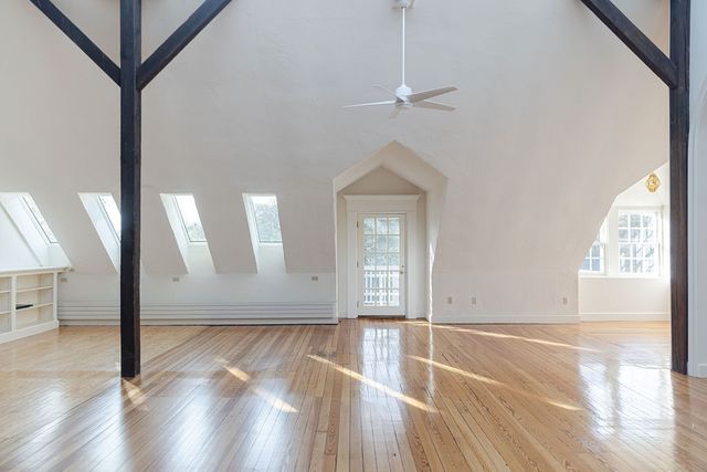 63 Coggeshall Avenue, Newport, RI 02840