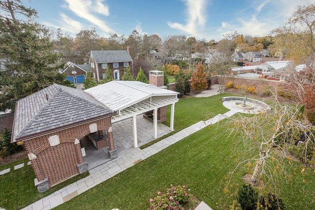 63 Coggeshall Avenue, Newport, RI 02840