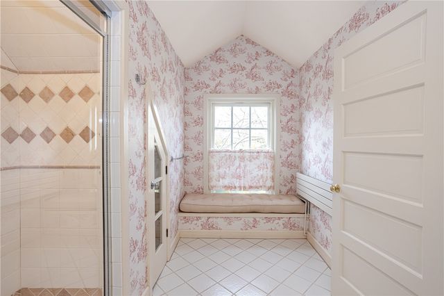 63 Coggeshall Avenue, Newport, RI 02840