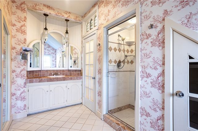 63 Coggeshall Avenue, Newport, RI 02840