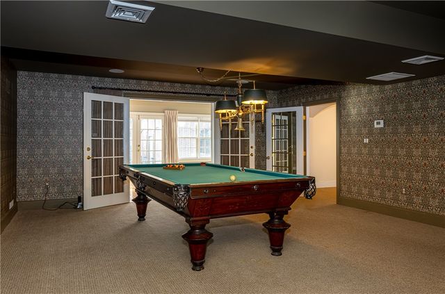 63 Coggeshall Avenue, Newport, RI 02840