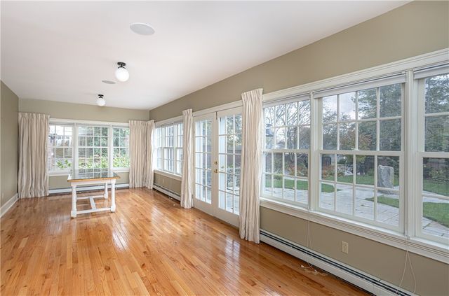 63 Coggeshall Avenue, Newport, RI 02840