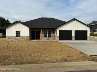 5514 THORNRIDGE DRIVE, Jefferson City, MO 65109
