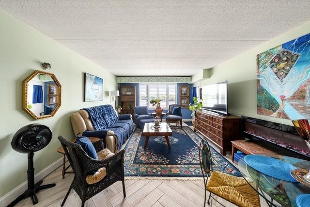 1500 Worcester Road 528, Framingham, MA 01702
