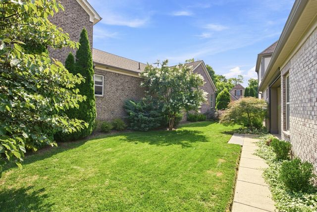 1652 Noah Ln, Gallatin, TN 37066