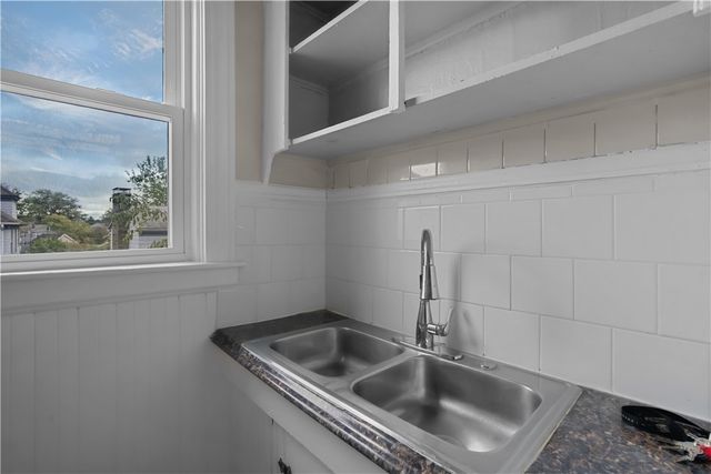 207 Oakland Avenue 2, Providence, RI 02908