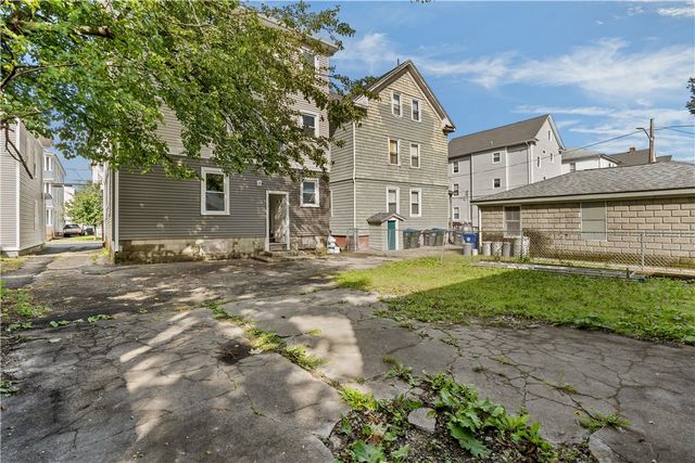 207 Oakland Avenue 2, Providence, RI 02908