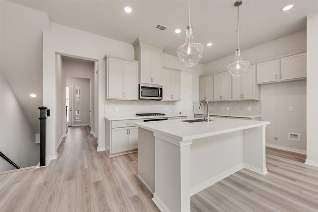 8159 Challenger Lane, Frisco, TX 75034