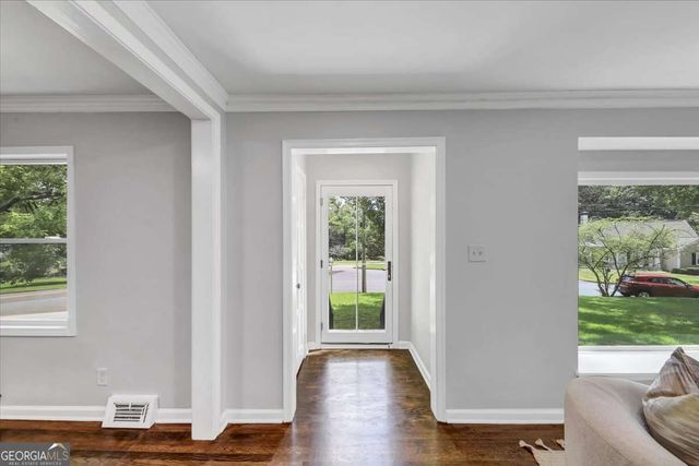 3423 RUGBY Circle, Atlanta, GA 30337