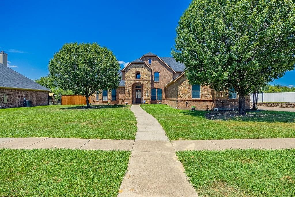 1011 Parview Circle, Grand Prairie, TX 75104