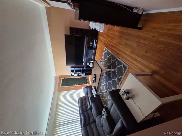 25560 Bellaire Street, Roseville, MI 48066