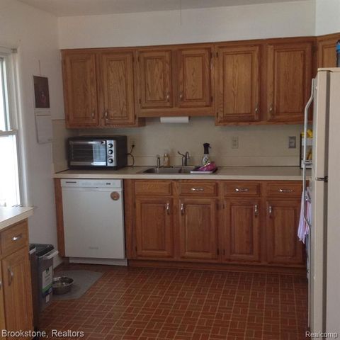 25560 Bellaire Street, Roseville, MI 48066