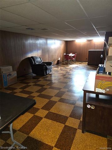 25560 Bellaire Street, Roseville, MI 48066