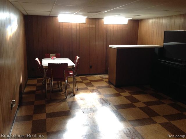 25560 Bellaire Street, Roseville, MI 48066