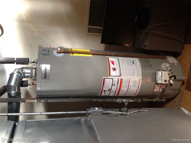 25560 Bellaire Street, Roseville, MI 48066