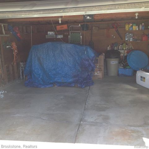 25560 Bellaire Street, Roseville, MI 48066